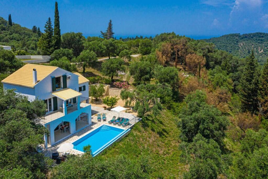 Villa Eleonas Strongyli  Экстерьер фото