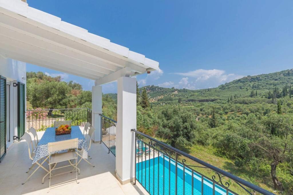 Villa Eleonas Strongyli  Экстерьер фото