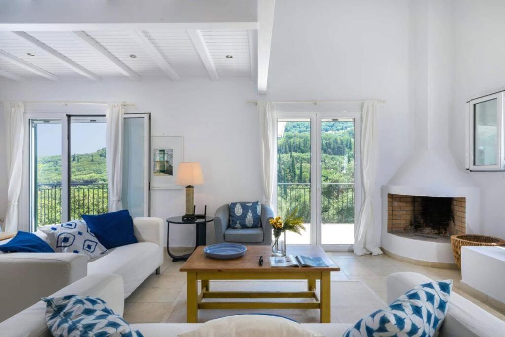 Villa Eleonas Strongyli  Экстерьер фото